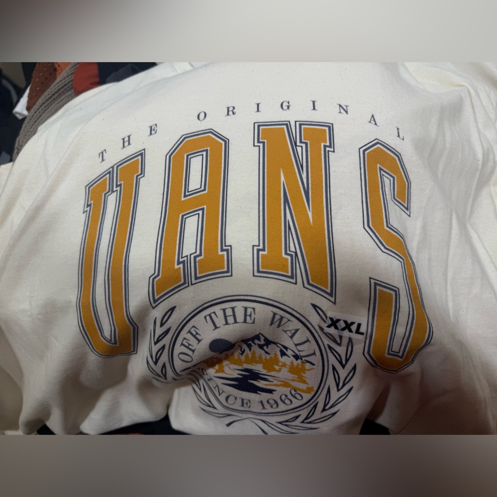 Men’s Vans t shirt